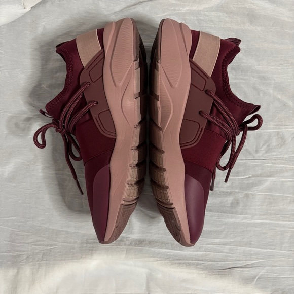 Fabletics Zuma Studio Sneakers 6.5 Burgundy / Pink Memory Foam - Picture 9 of 12